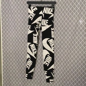 Nike leggings